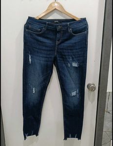 Distressed Skinny Jeans