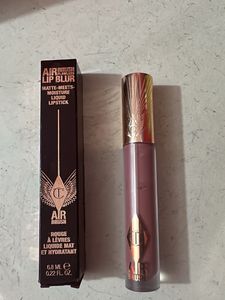 Charlotte Tilbury Airbrush Flawless Lip Blur