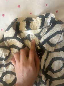 Stylish Black and White Print Top