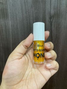 Blur It's Giving Honey lip oil