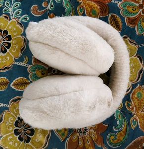 ✨ Soft Cozy White Faux Fur Ear Muffs