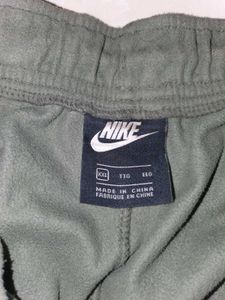 Nike Joggers - Olive Green