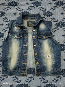 Girl's Sleevless Denim Jacket / Vest