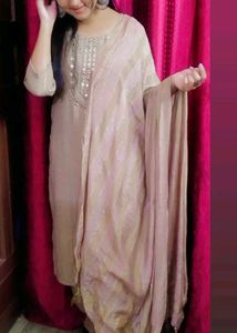 Beige Mirror Work Kurta &amp; Dupatta Set — Women's Et