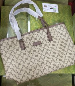 Gucci GG Supreme Tote Bag