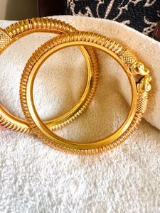 Elegant Gold Bangles Set
