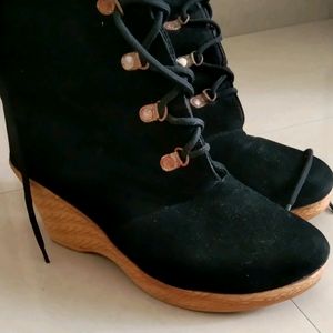 Women Boots 👢