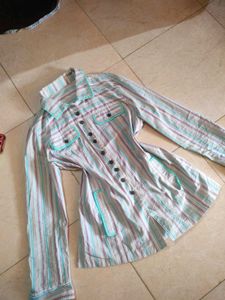 Y2K Striped Button-Up Shirt🦢🌟🪞