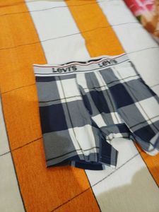 Checkered Print pack of jockey and Levis