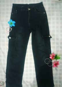 Black Cargo Jeans !