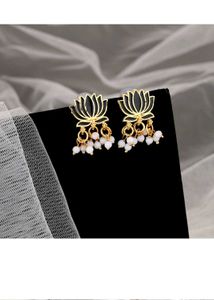 Lotus Design Necklace with Earrings