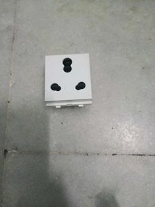5 pics Crabtree Verona Electrical Socket