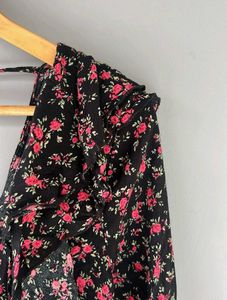 Forever 21 Chic Floral Print Blouse