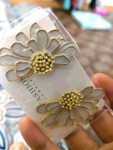 Daisy Flower Earrings