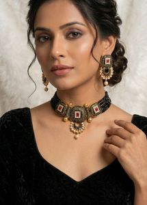 Unused set of 4 Elegant Black Beaded Kundan Neckla