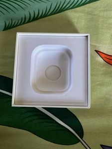 Apple AirPods (2nd Gen) Box