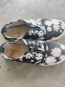 Floral Print Canvas Sneakers