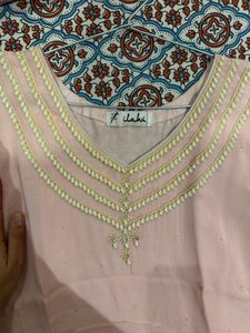Exibition suit in pure pearl. L size (READY T