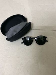 Stylish Black Round Sunglasses