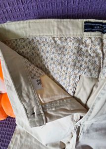 Classic Beige Chinos - Versatile Style