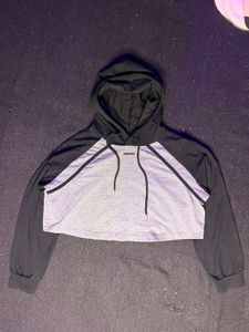 Cropped Hoodie
