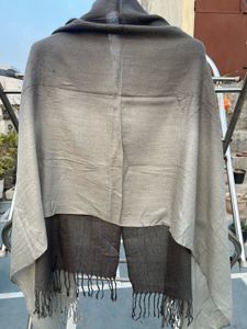 Elegant Dual Colour Stole.