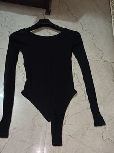 Chic Black Zipper Bodysuit