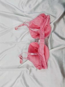 🇳🇿💫🎀Pretty Pink Lace Trim Bra