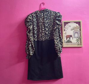 Chic Leopard Print Dress