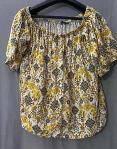 Akkriti by Pantaloons Floral Off-Shoulder Top