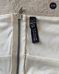 🤍 CUTE EMBELLISHED BRALETTE
