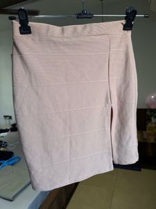 Chic High-Waist Skirt with Slit