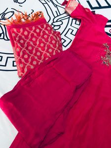 Pink Embroidered Kurta Set with dupatta Du