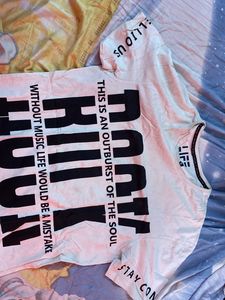 Oversized white t-shirt. company- LIFE(bought from Westside) size- L