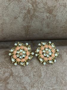 Beautiful Peach &amp; White Stud Earrings
