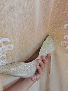 rhinestone pointed-toe pump heels