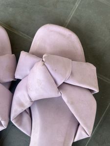 Cute Lilac Bow Detail Slides