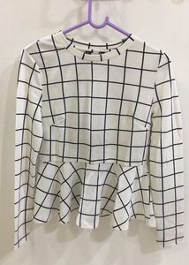 White Plaid Checks Top With Long Sleeves For Women