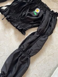 Black Off-Shoulder Daisy Crop Top