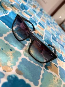 Stylish IDEE Black Sunglasses