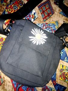Daisy Crossbody Sling Bag