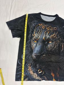 Men's Graphic T-Shirt - Black Wolf Print