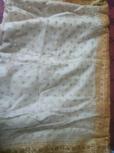 Silk Saree With All Over Butti