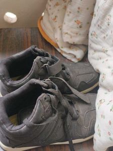 Black Casual Sneakers
