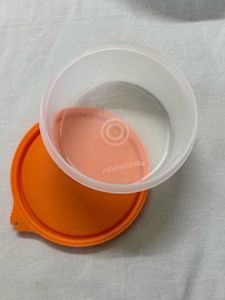 Spice Container ,Round box with squeeze Bottle