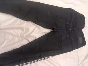 the jeans is for 8 or 9 years