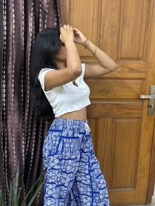 Stylish Blue &amp; White Printed Palazzo Pants