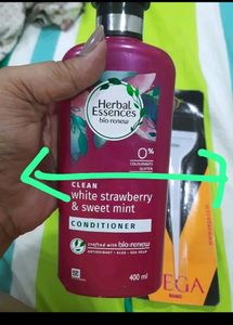 Price Drop!Dye Brush With Herbal Essence Condition