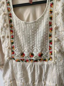 Elegant Off-White Kurta with Embellishments🤌💖