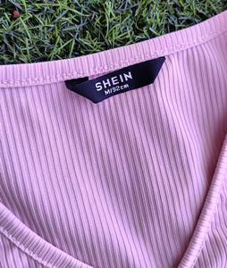 🩷Crop Top 🩷